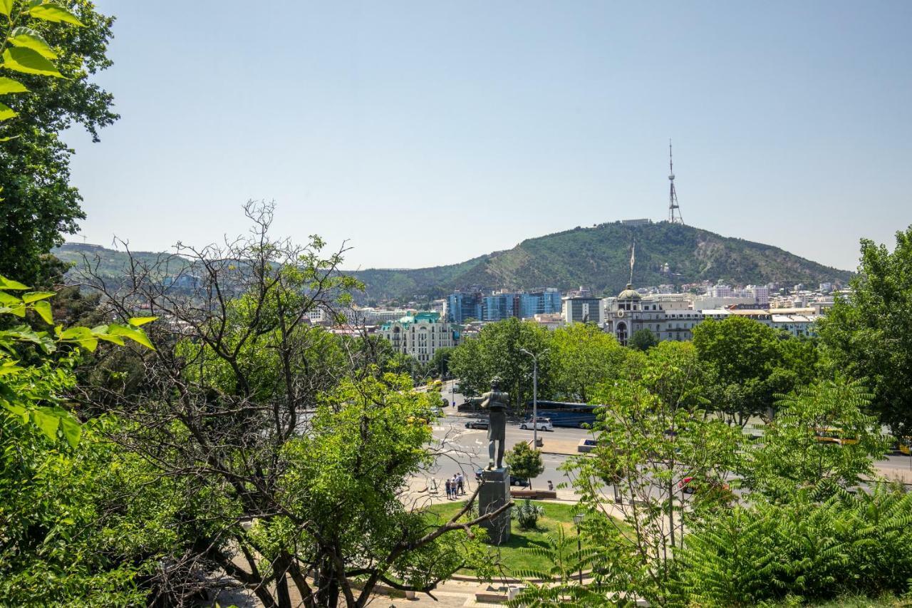 Hb Apartments Akhvelediani II Tbilisi Bagian luar foto